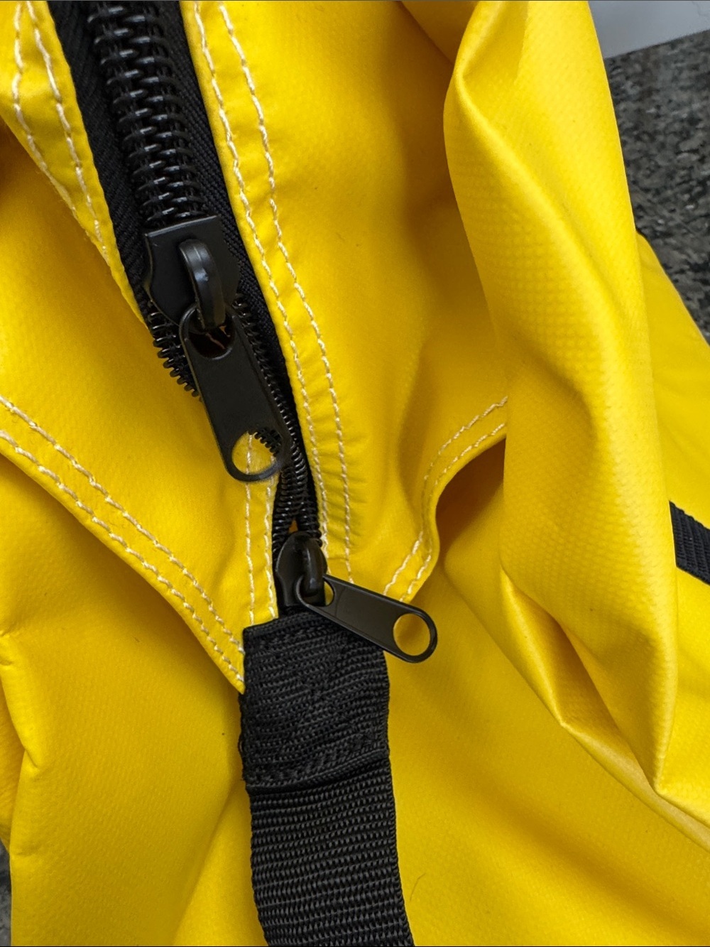 Waterproof heavy duty vinyl Bright Yellow Tote Bag with Black Straps NEW - Picture 7 of 8